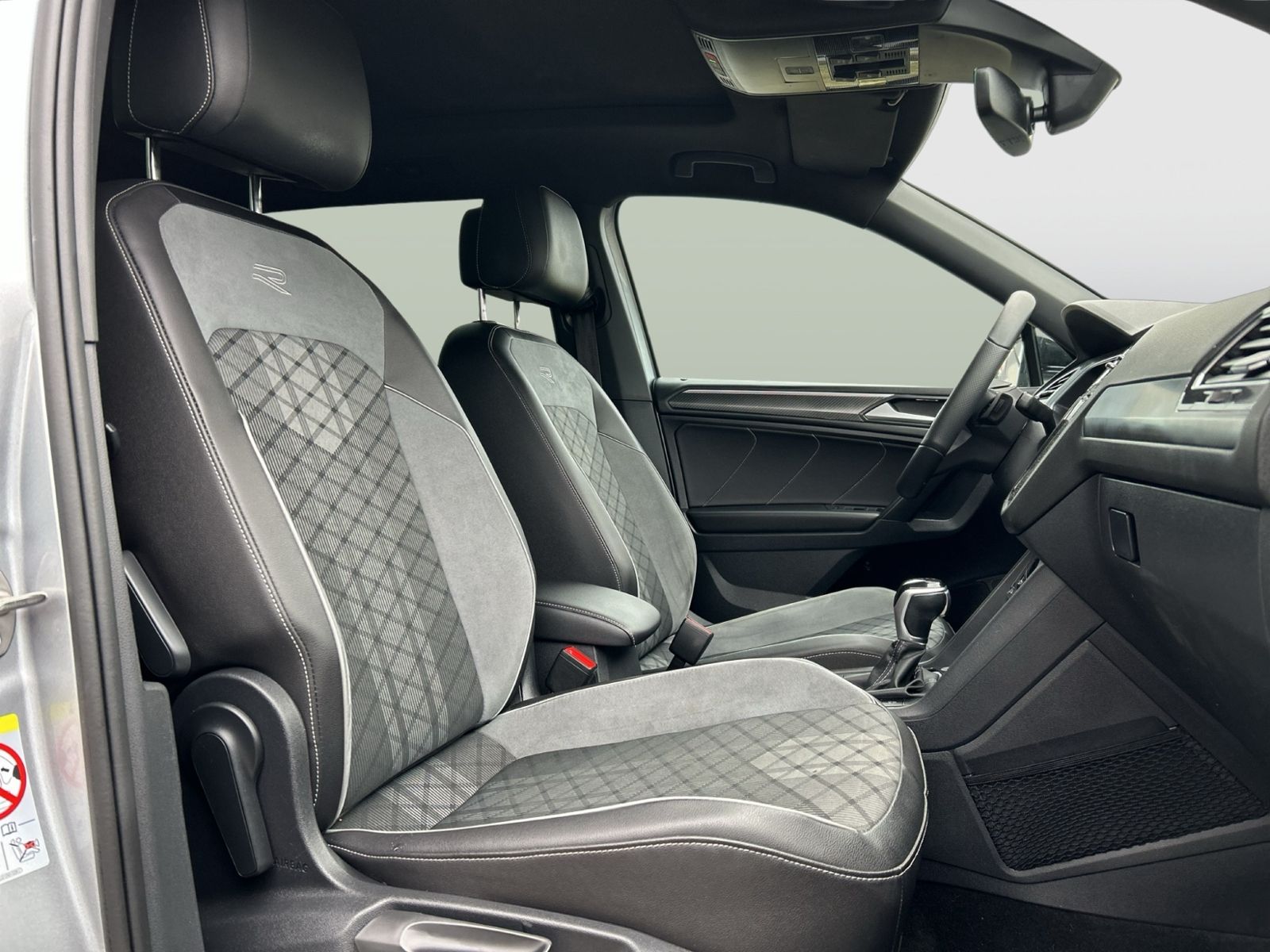 Volkswagen Tiguan Allspace R-Line DSG 4MOT LED NAVI AHK foto 17