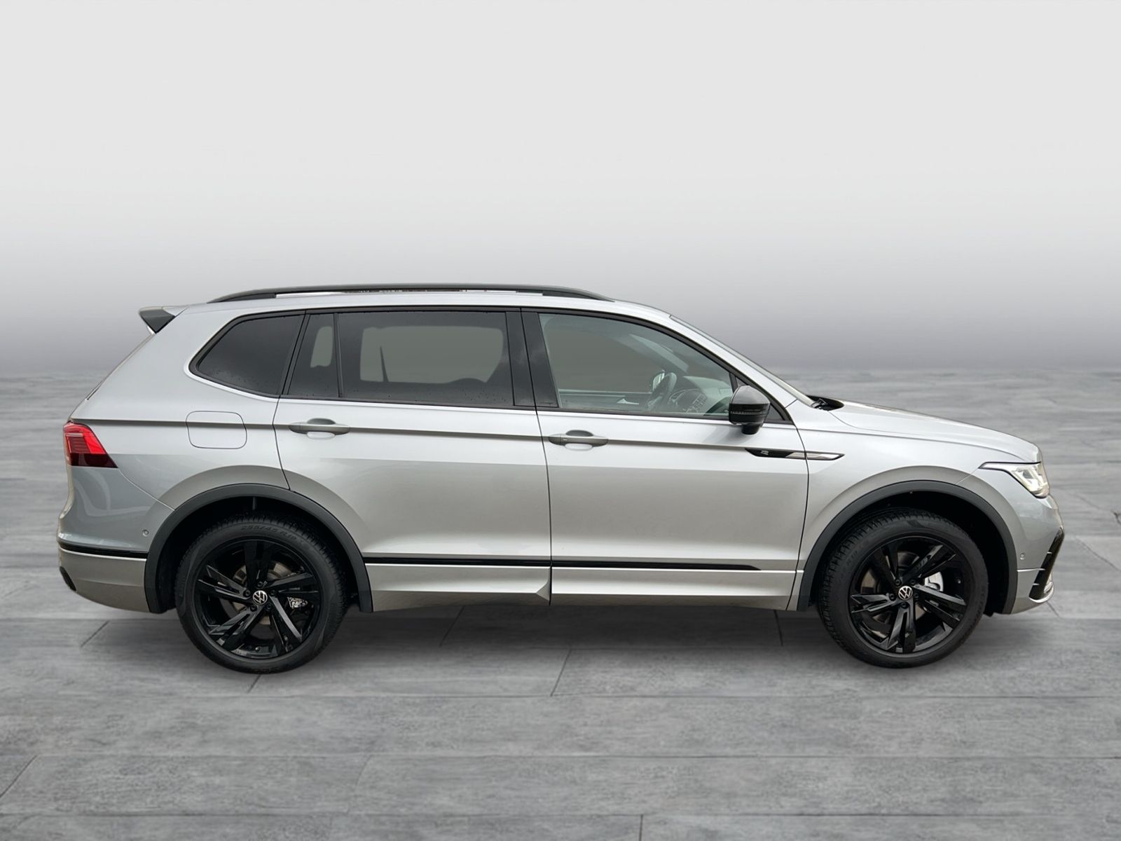 Volkswagen Tiguan Allspace R-Line DSG 4MOT LED NAVI AHK foto 6