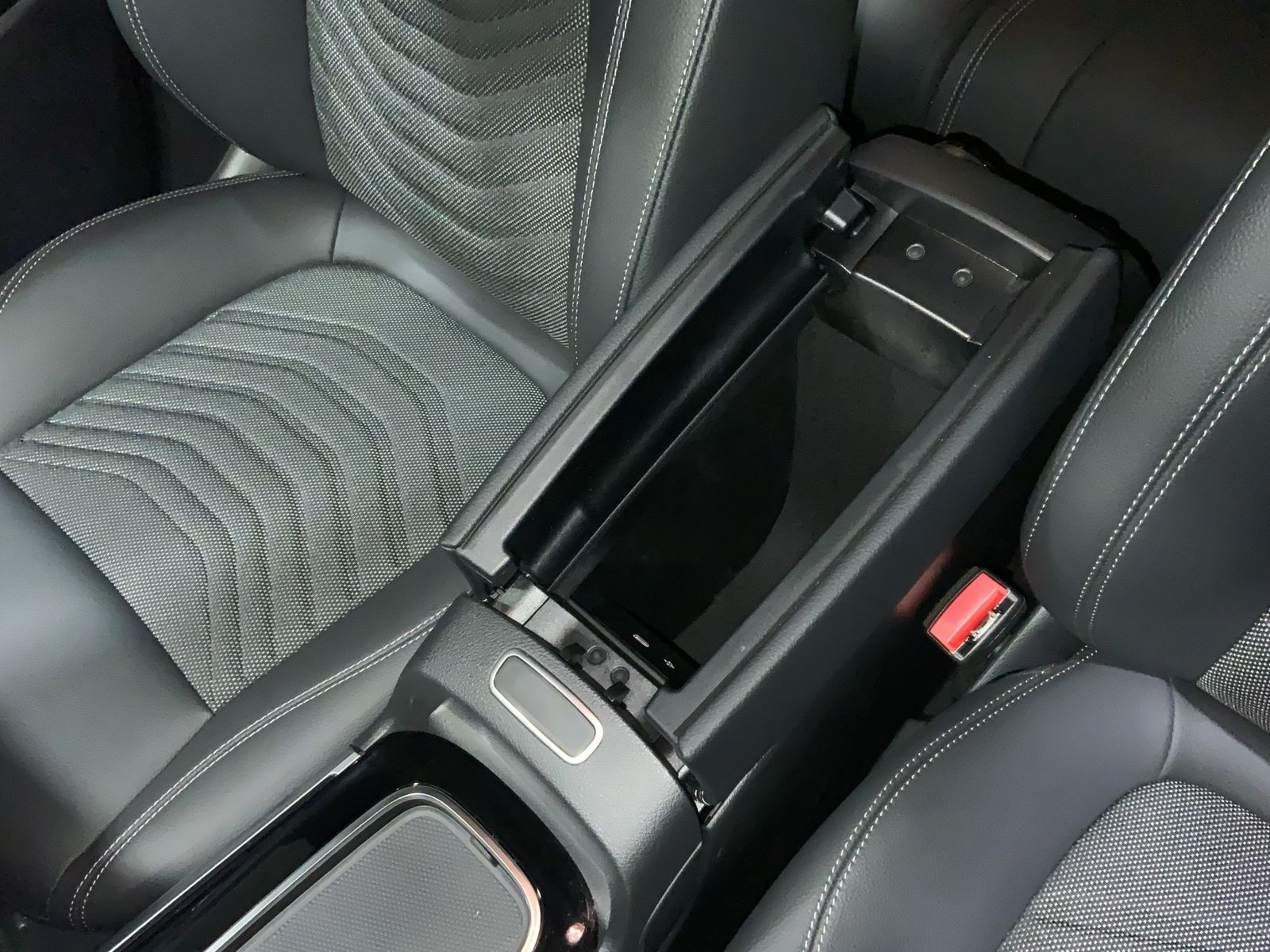 Mercedes-Benz GLA 200 Progressive (EURO 6e) foto 18