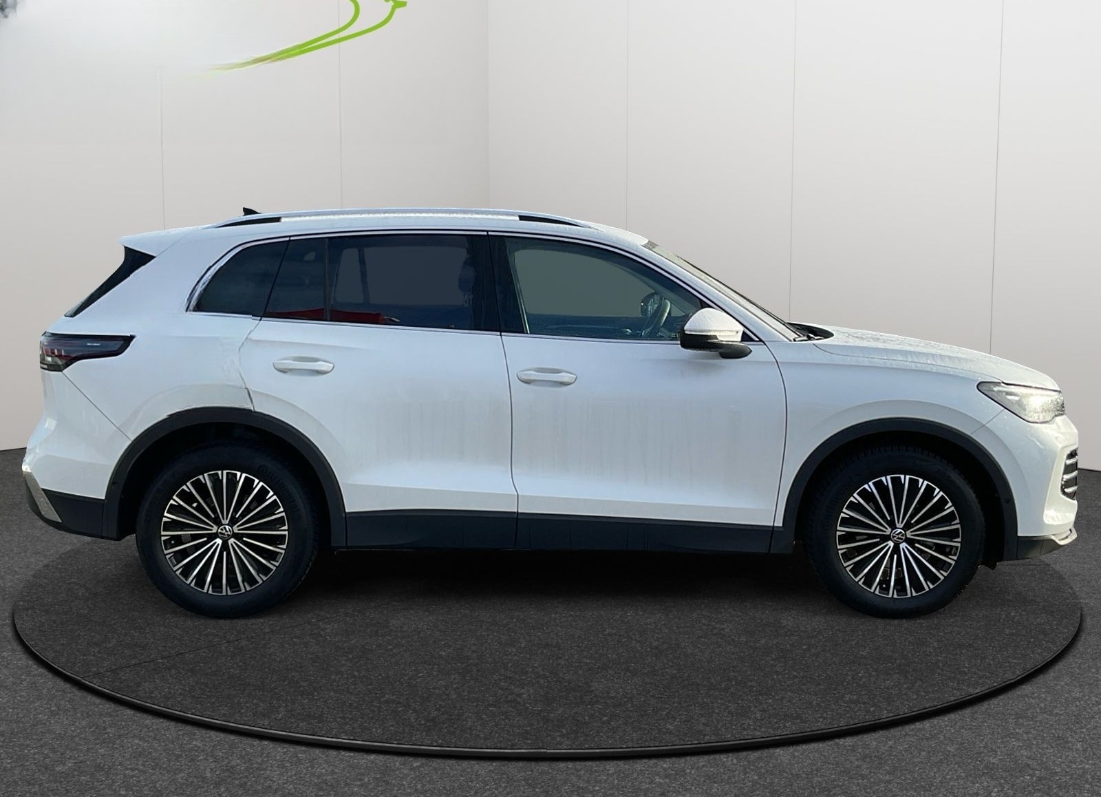 Volkswagen Tiguan 1.5 eTSI Elegance AHK/STHZ/LED foto 6