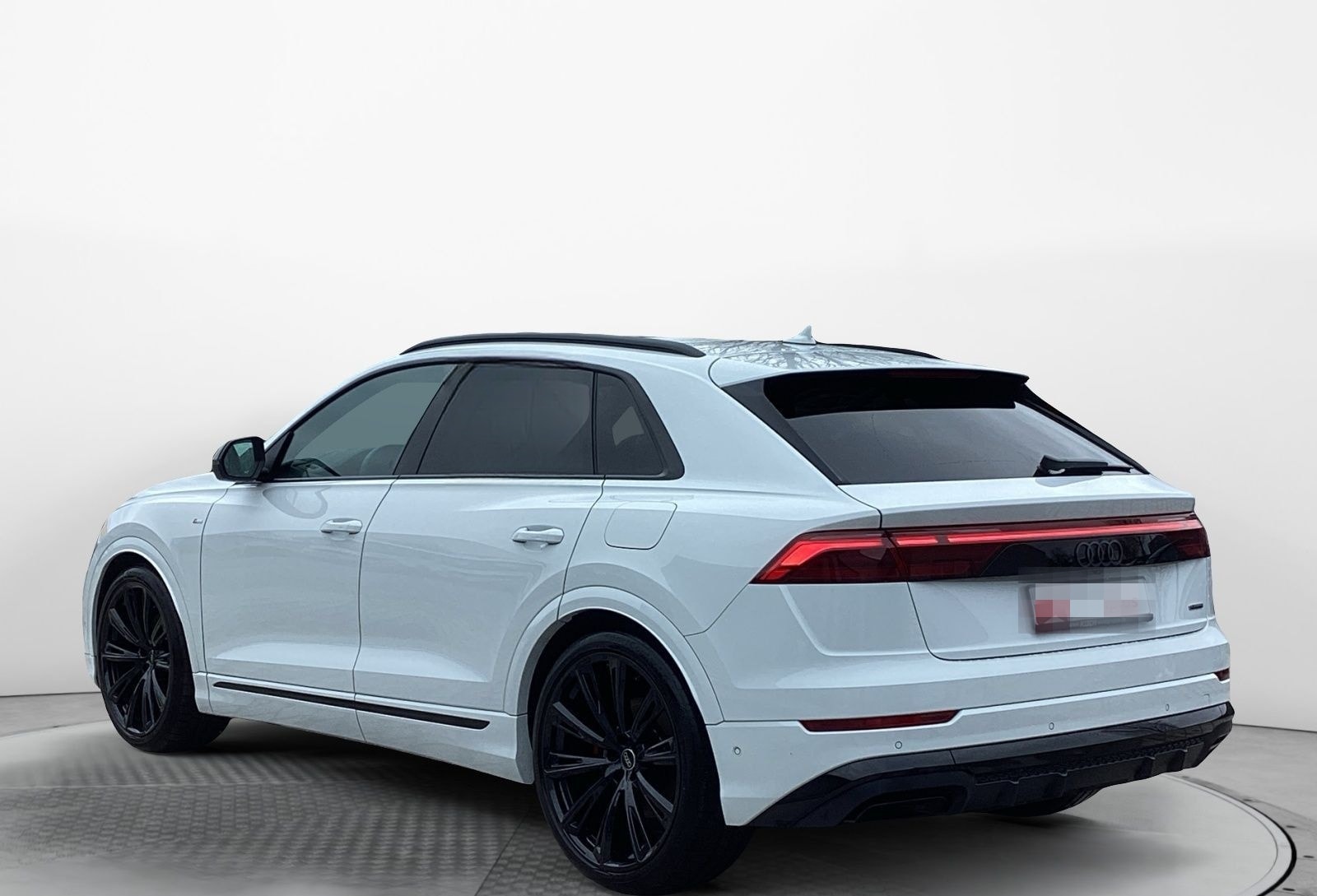 Audi Q8 55 TFSI e Tiptr. S-Line Head Up, Panoramad., foto 6