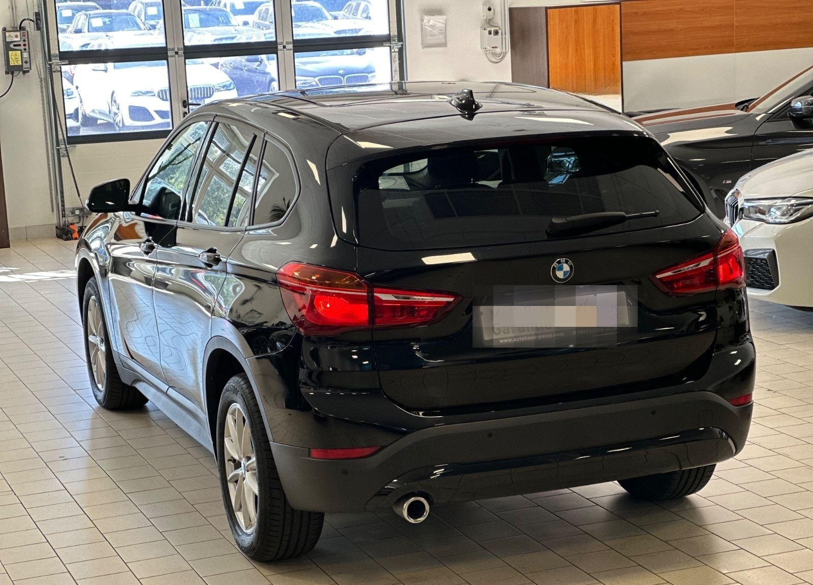 BMW X1 sDrive 18i Navi/Panorama/ParkAssist/Tempomat foto 2