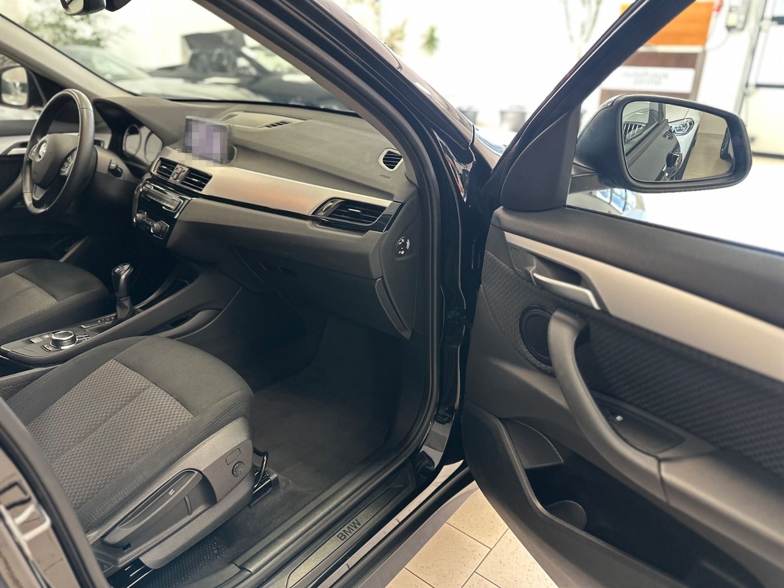 BMW X1 sDrive 18i Navi/Panorama/ParkAssist/Tempomat foto 23