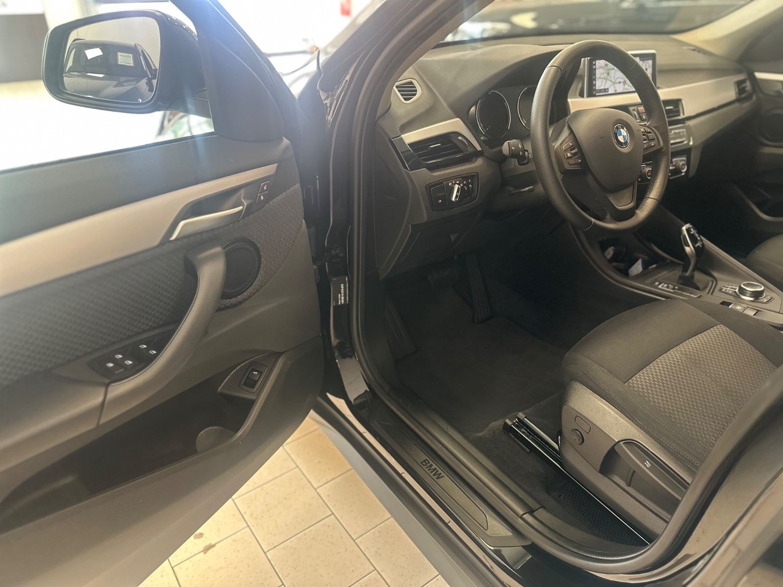 BMW X1 sDrive 18d Advantage Aut/Navi/SitzHz/Tempomat foto 13