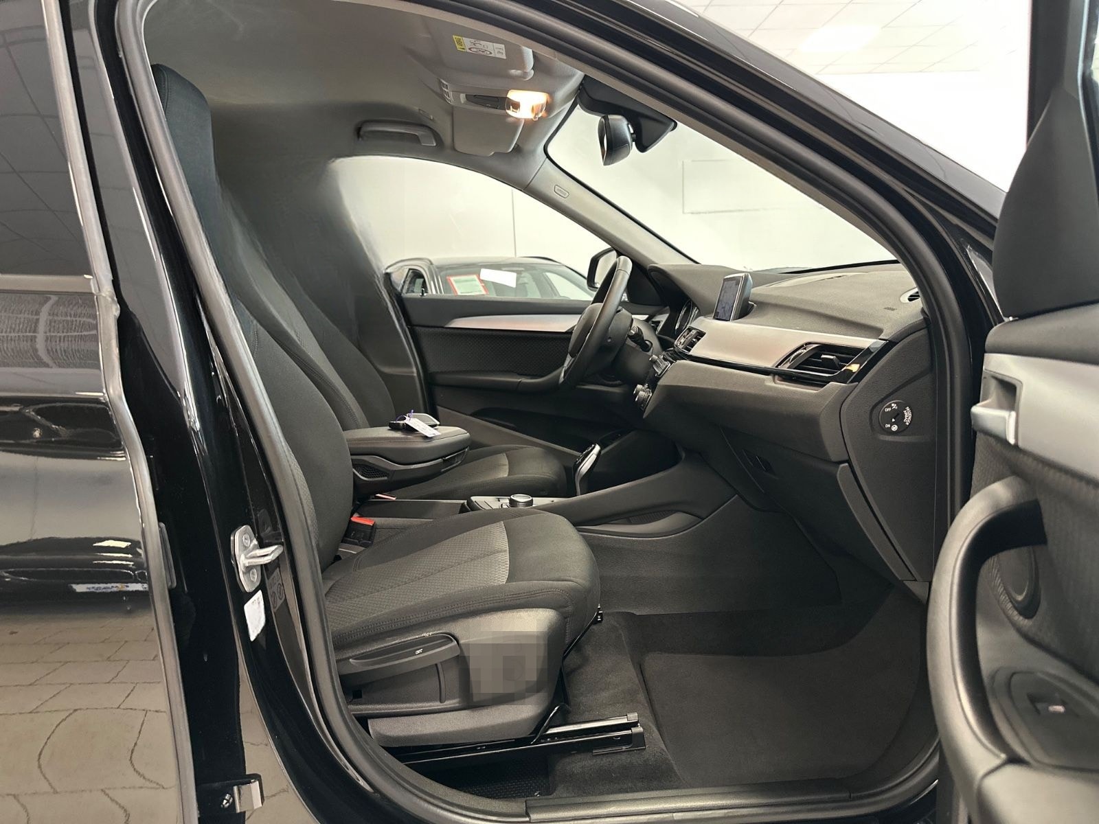 BMW X1 sDrive 18d Advantage Aut/Navi/SitzHz/Tempomat foto 25