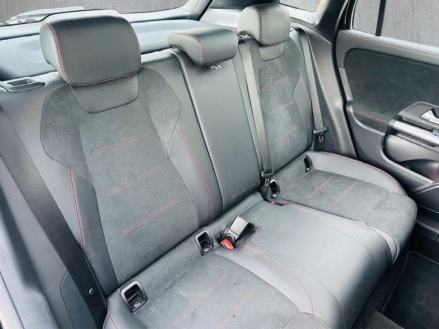 Mercedes-Benz GLA 250 e 8G-DCT*AMG Line*Panorama*Head-Up Di foto 14