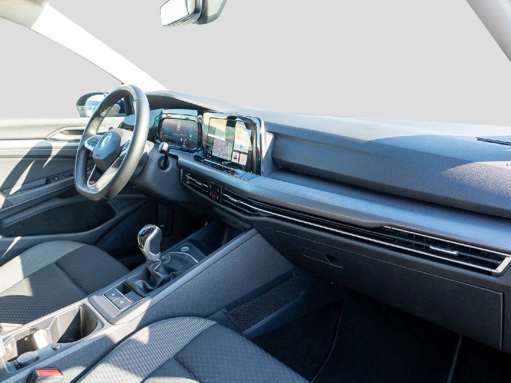 Volkswagen Golf VIII 1.5 TSI Active Navi, IQ Drive, ZGV foto 9