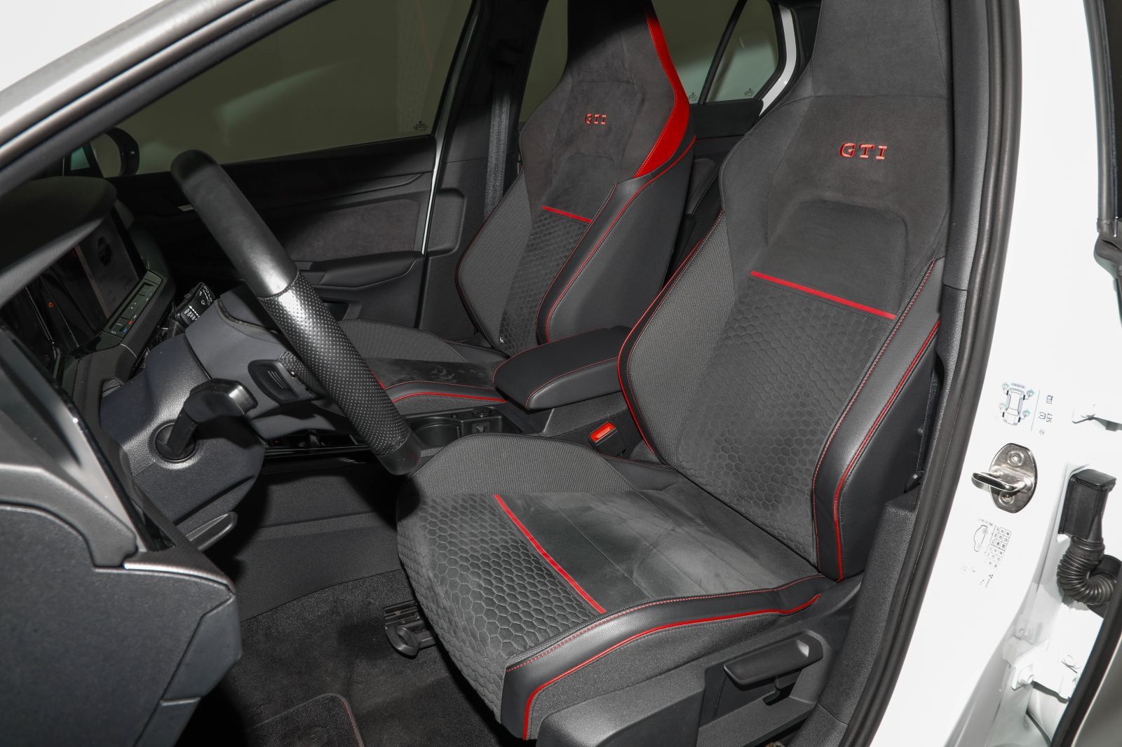 Volkswagen Golf GTI Clubsport 2.0 TSI DSG LED Navi SHZ foto 18