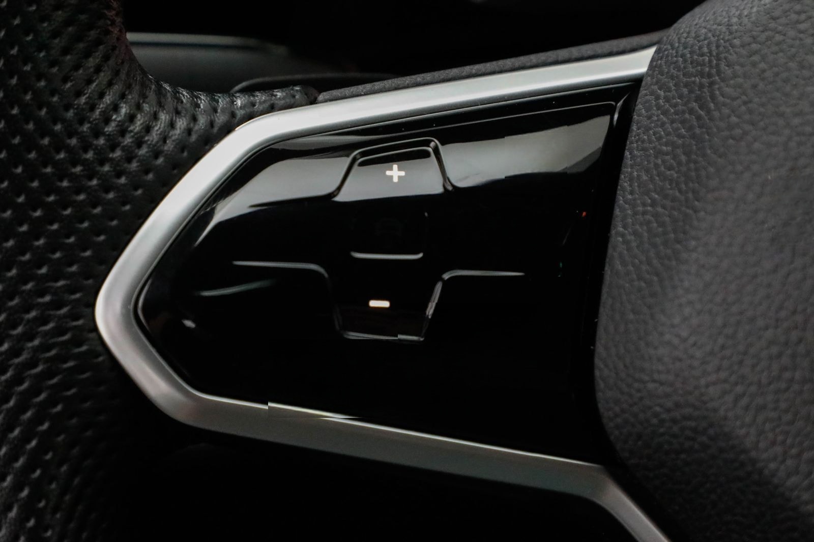 Volkswagen Golf GTI Clubsport 2.0 TSI DSG LED Navi SHZ foto 24