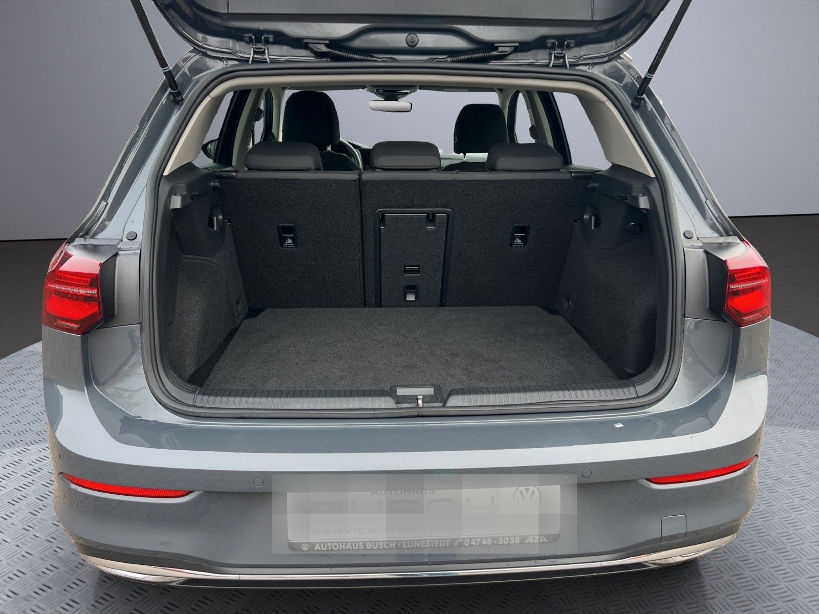 Volkswagen Golf VIII 1.5 TSI 110 KW Active Standhzg. Navi foto 16