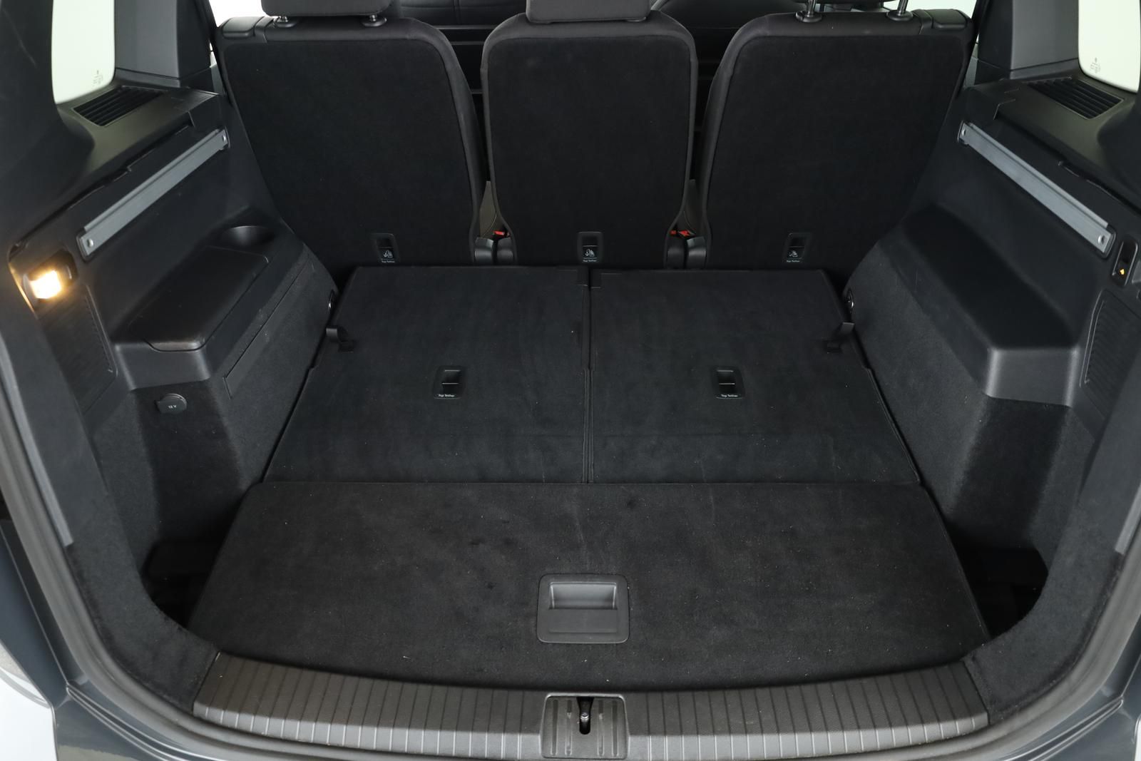 Volkswagen Touran 2.0 TDI DSG Highline R-Line 7 Pano 18 AHK foto 25