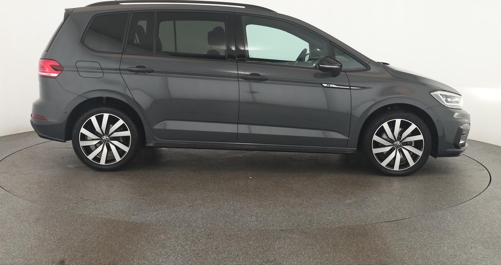 Volkswagen Touran 2.0 TDI DSG Highline R-Line 7 Pano 18 AHK foto 4