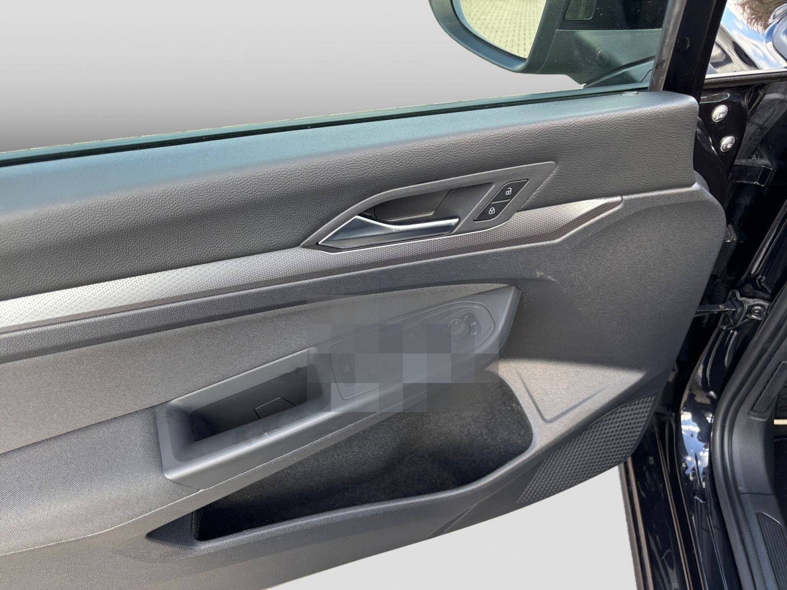 Volkswagen Golf VIII 1.5TSI Active LED AHK Navi APP Sitzhzg foto 14