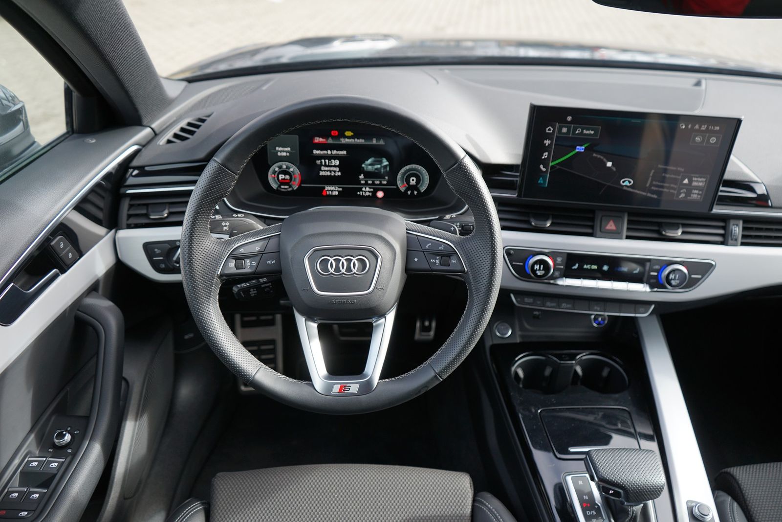 Audi A4 Avant 40 TDI S-Line quattro Aut. LED ACC Navi foto 17