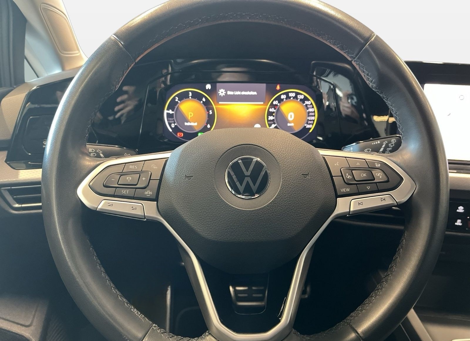 Volkswagen Golf VIII Active 2.0 TDI DSG ACC AHK AUT Kam. LM foto 18