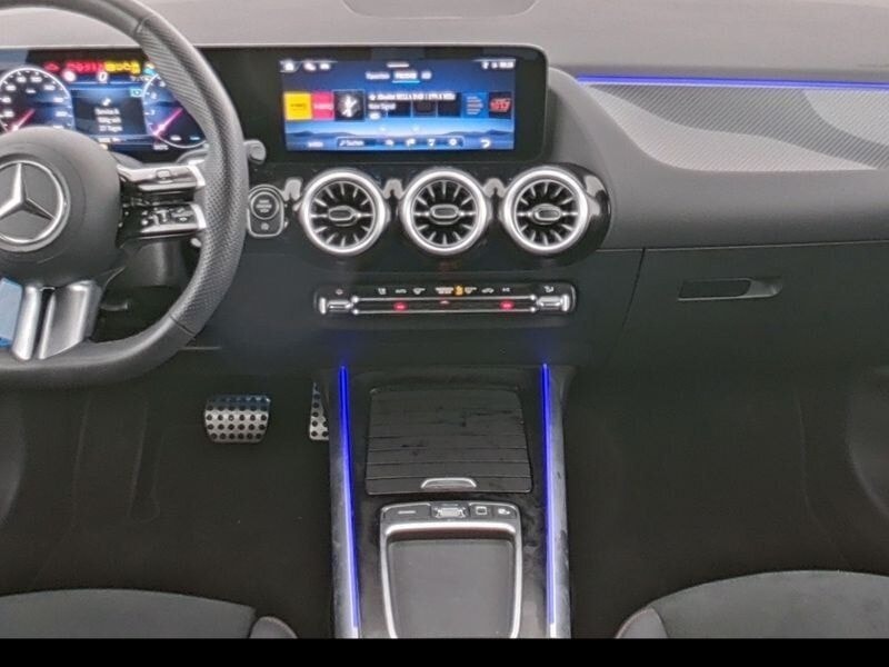 Mercedes-Benz GLA 180 AMG-LINE/MBUX/NAVI/LED/KAMERAAMG Line foto 5