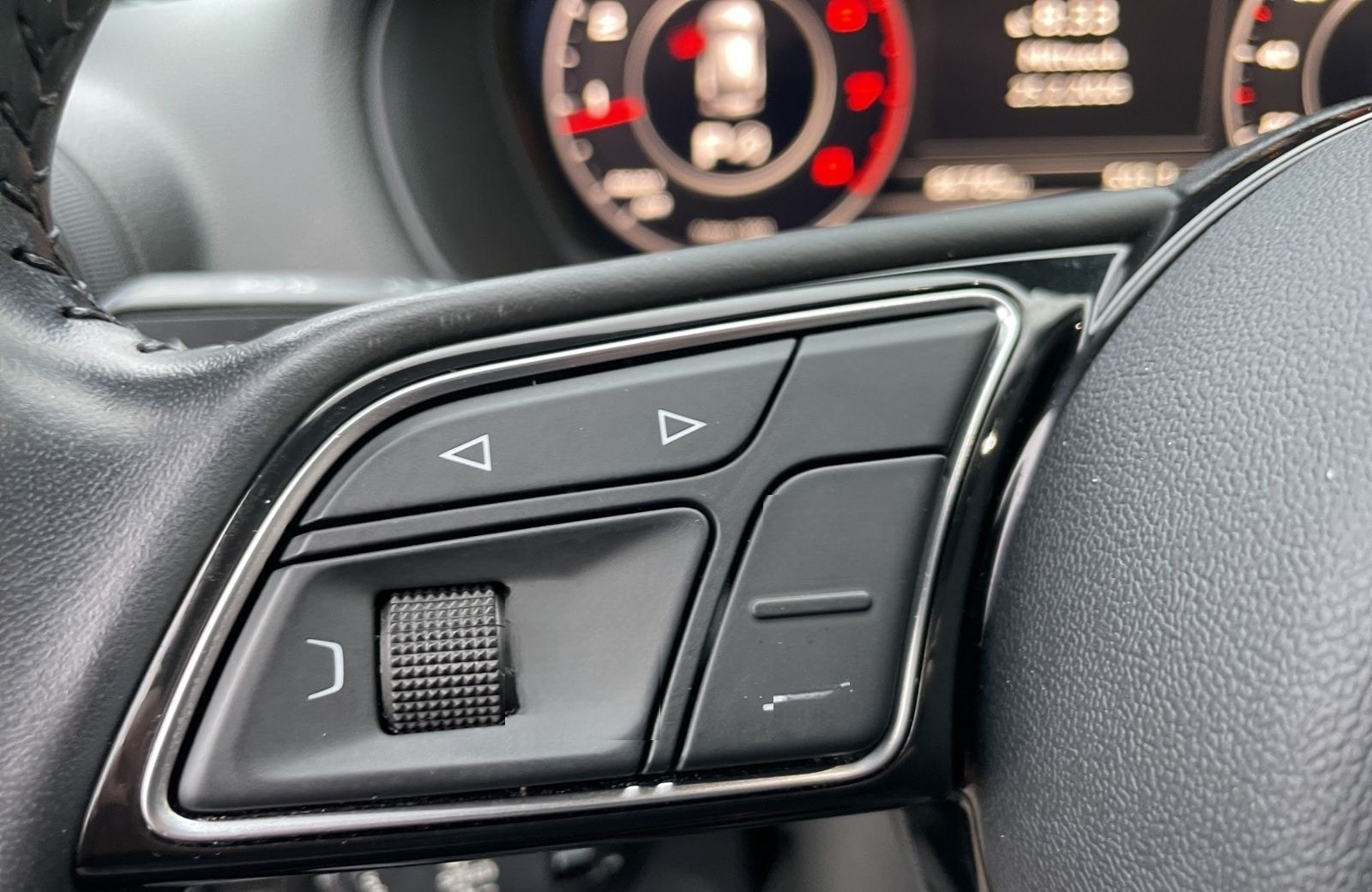 Audi Q2 2.0 TFSI quattro sport +S-TRONIC+KAMERA+LED++ foto 24