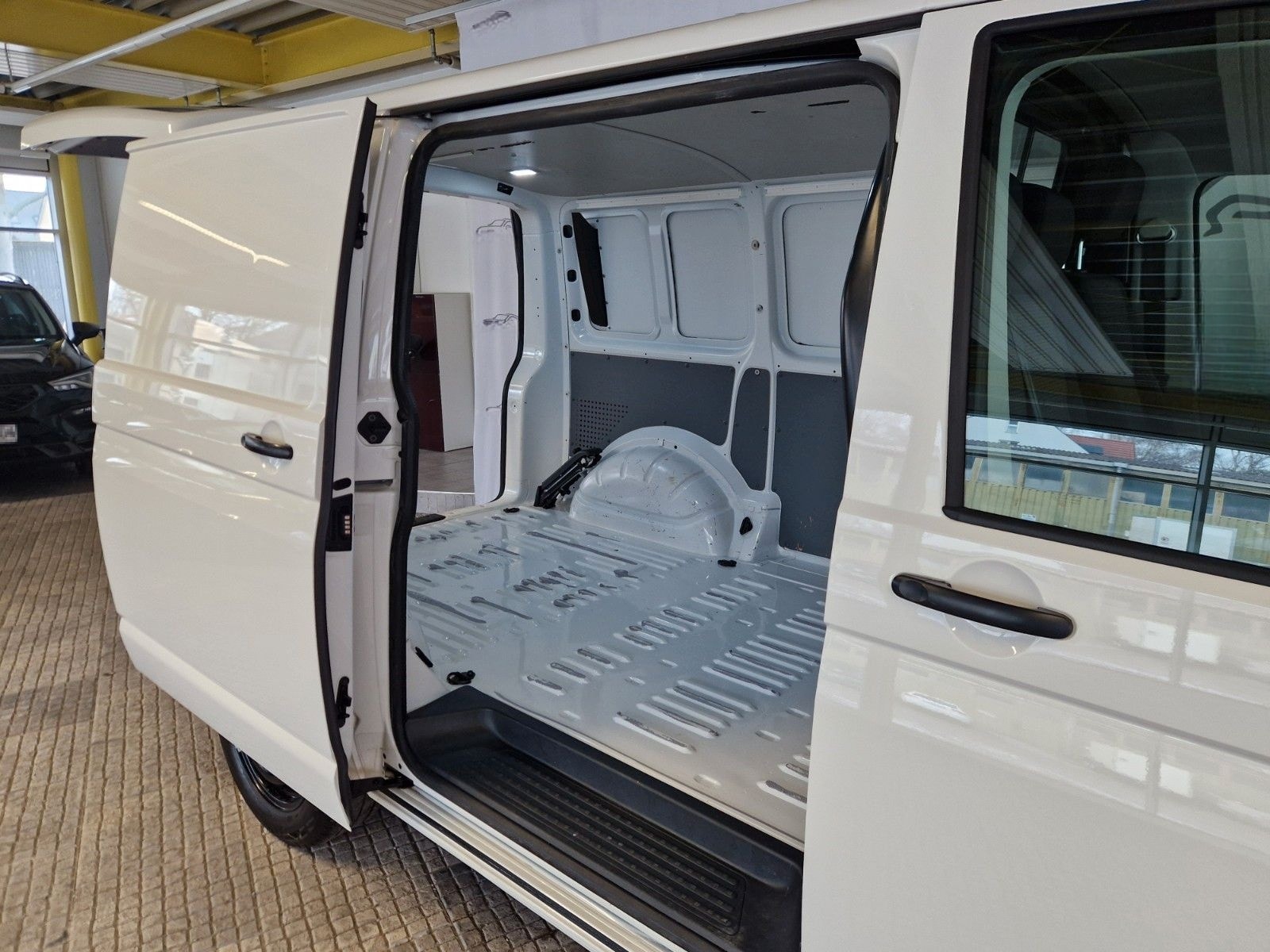 Volkswagen T6.1 Transporter 2,0 TDI Klima PDC Navi Sitzheiz foto 13