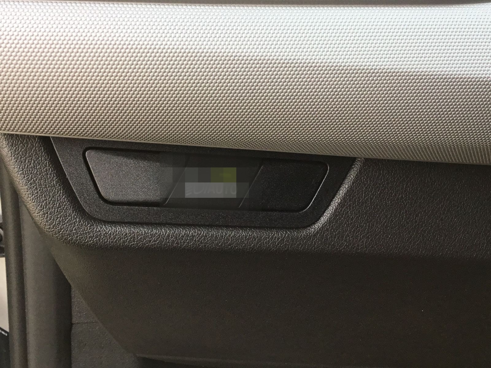 BMW X1 sDrive20i KAMERA+AHK+LM17+SITZHZ+LED foto 15