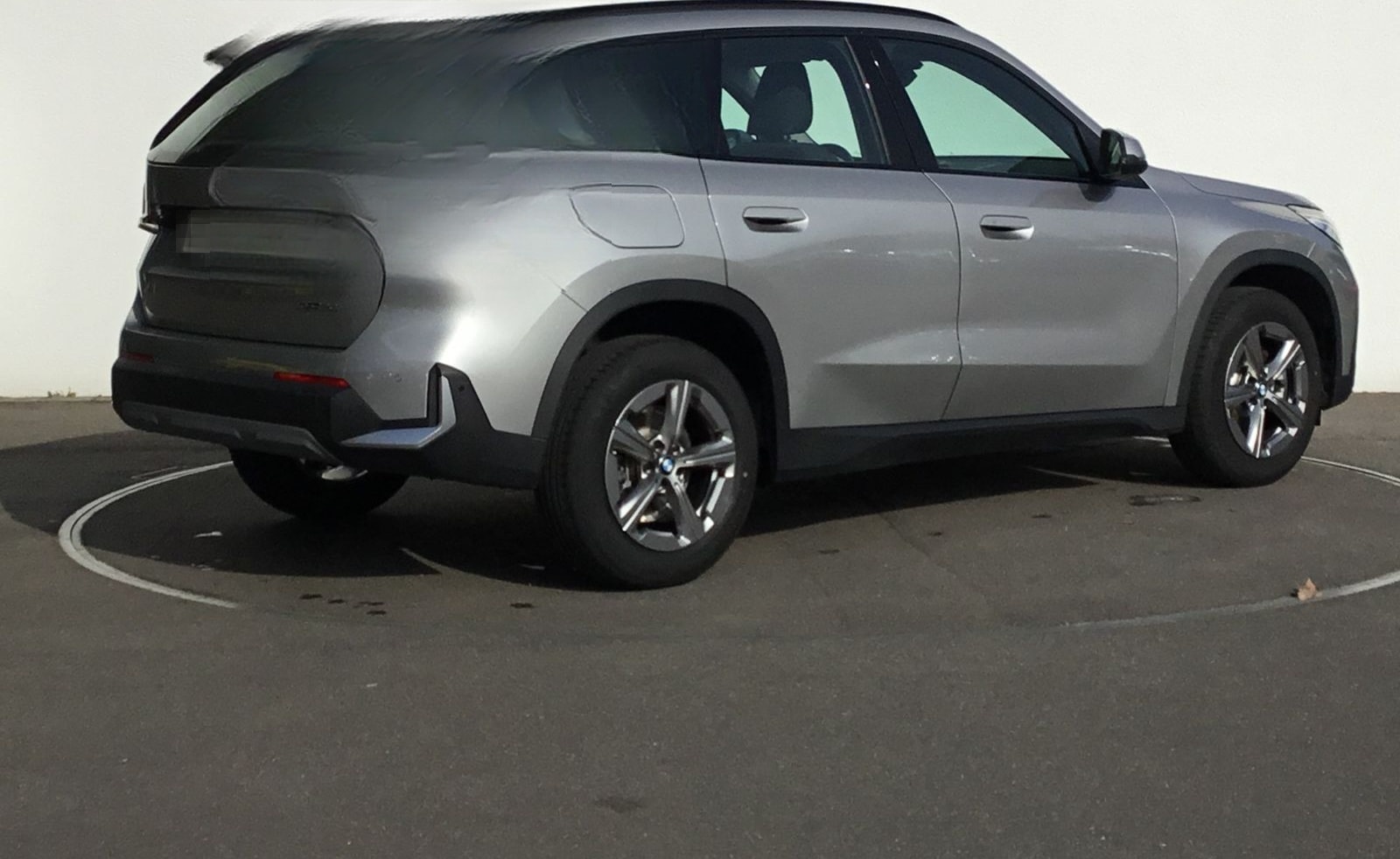 BMW X1 sDrive20i KAMERA+AHK+LM17+SITZHZ+LED foto 4