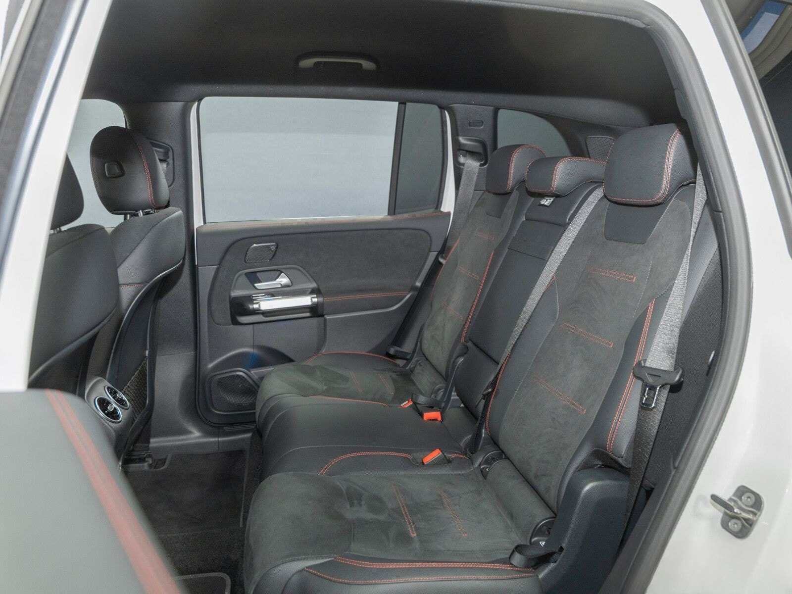 Mercedes-Benz EQB 350 4M AMG LED/Kamera/SHZ/Adv.Sound/Ambiente foto 13