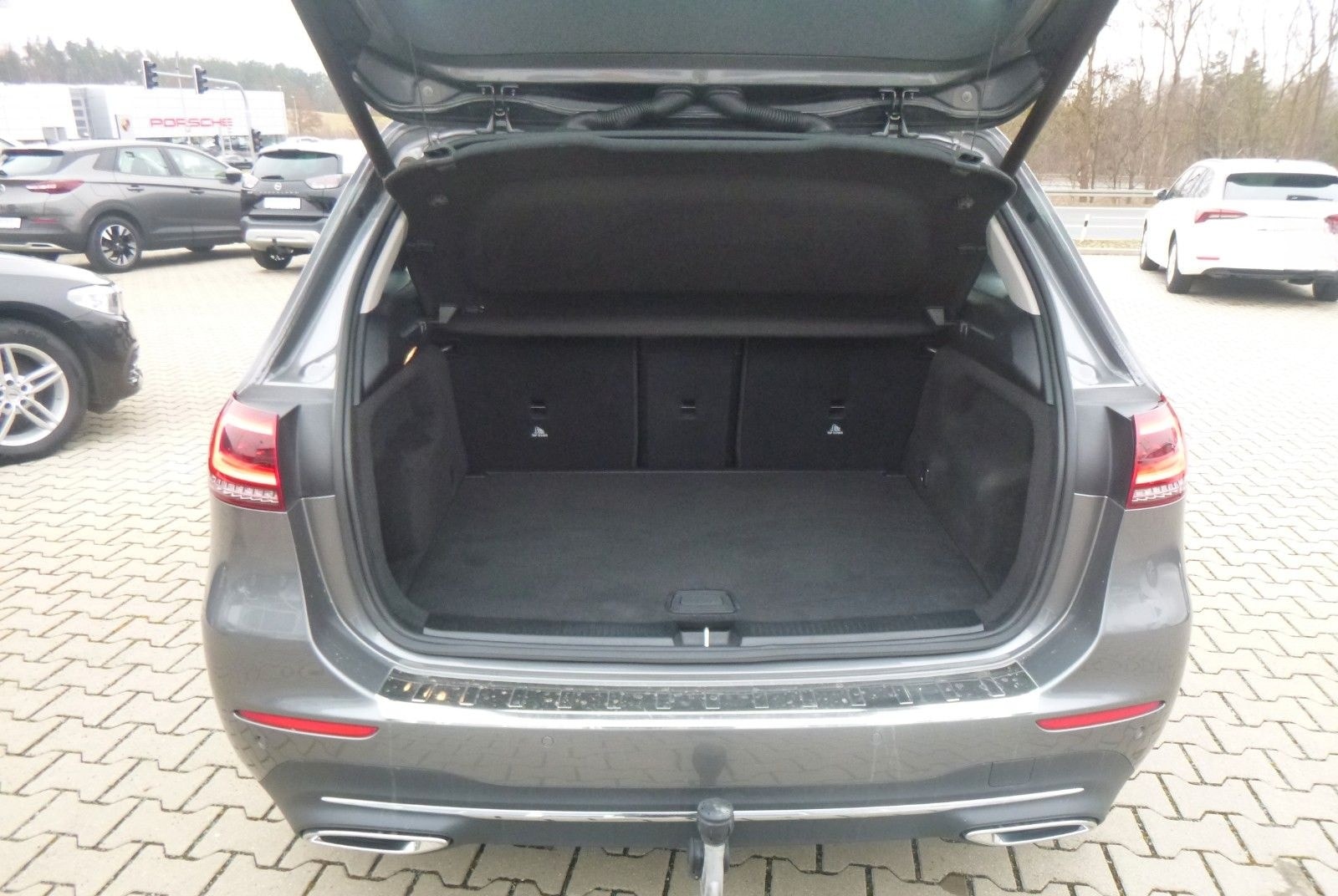 Mercedes-Benz B 180 >AUT/AHK/NAV/KAM/PDC/LED< foto 9