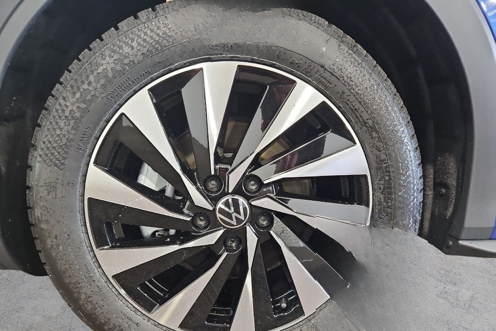 Volkswagen T-Roc R-Line 1.5 l eTSI OPF 110 kW (150 PS) 7-Ga foto 7