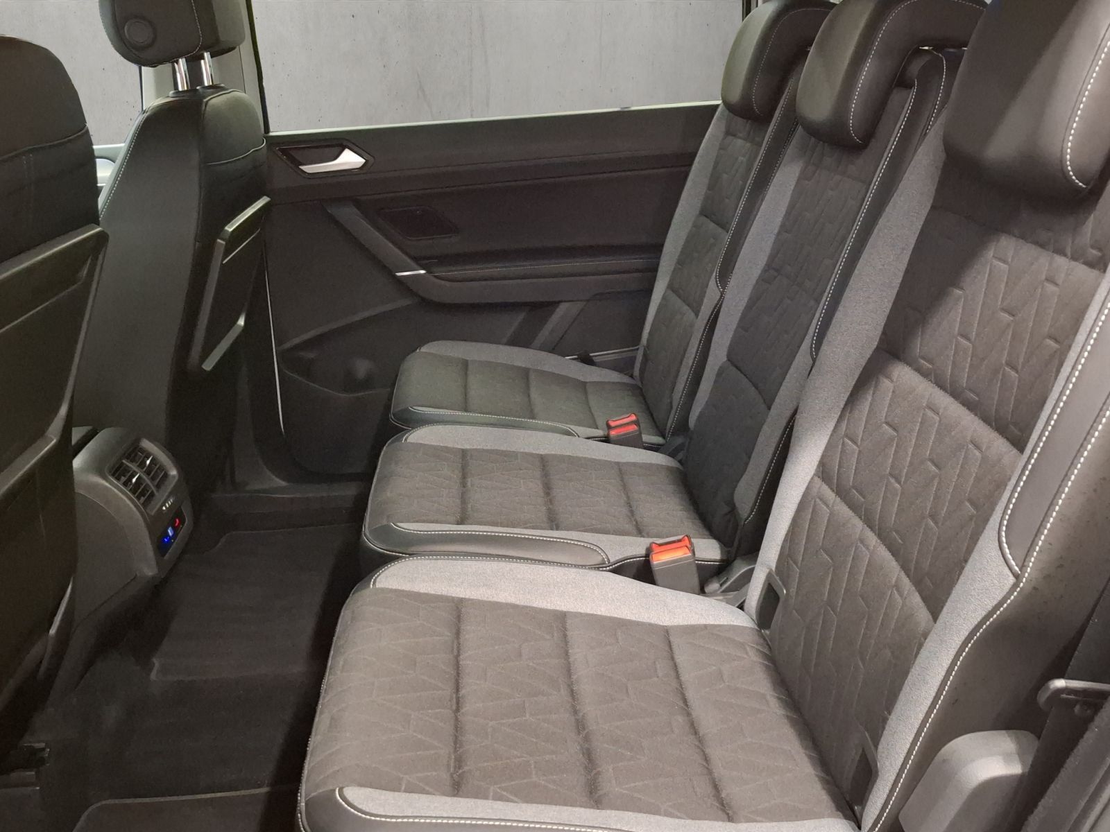 Volkswagen Touran Comfortline 1.5 TSI OPF 7-Gang DSG foto 13