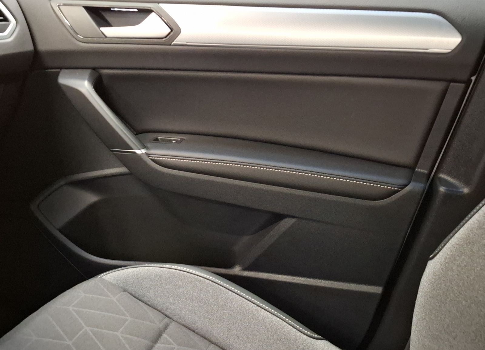 Volkswagen Touran Comfortline 1.5 TSI OPF 7-Gang DSG foto 16