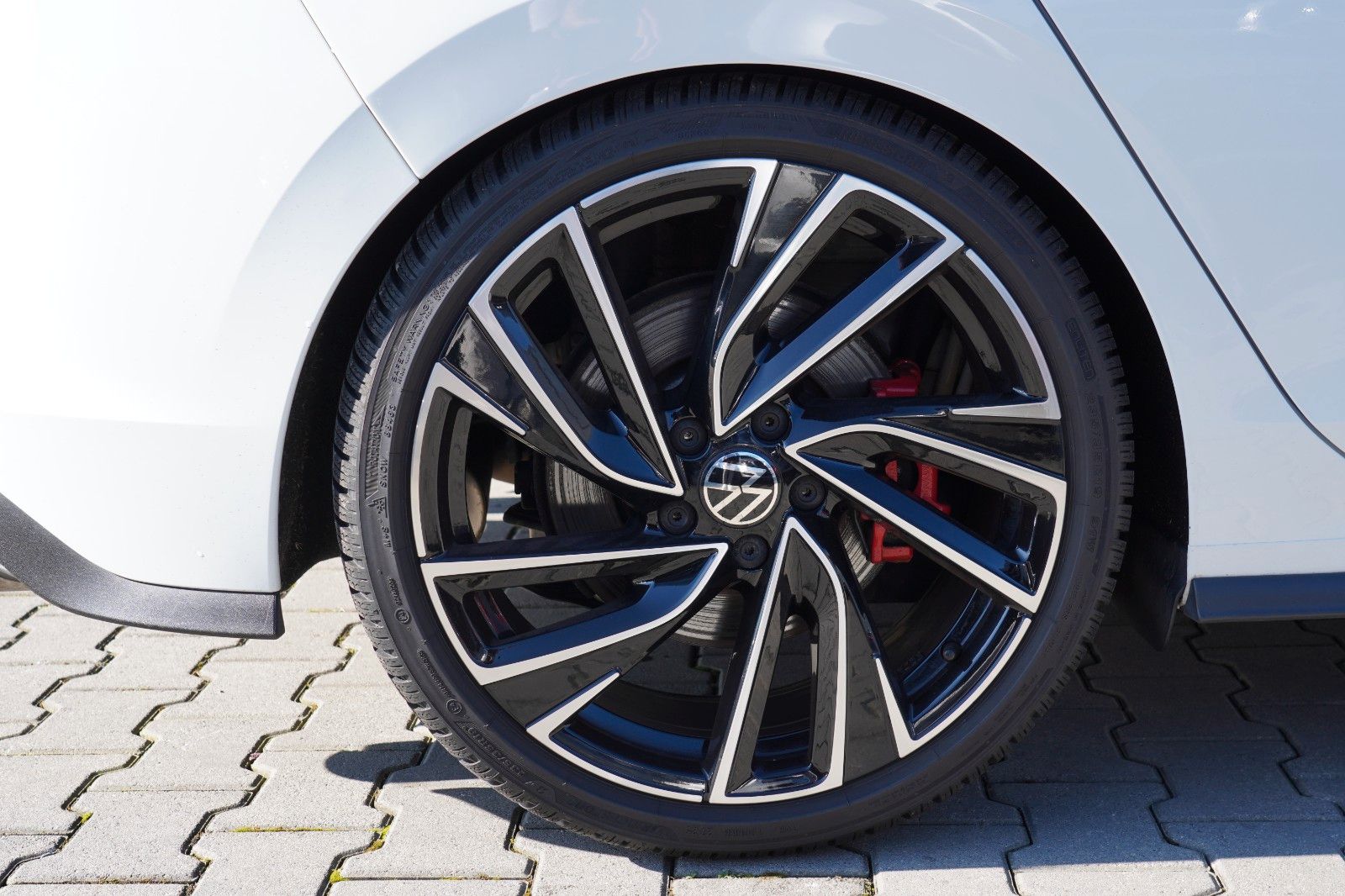 Volkswagen Golf VIII Lim. GTI Clubsport MIT 2 J. GARANTIE foto 17