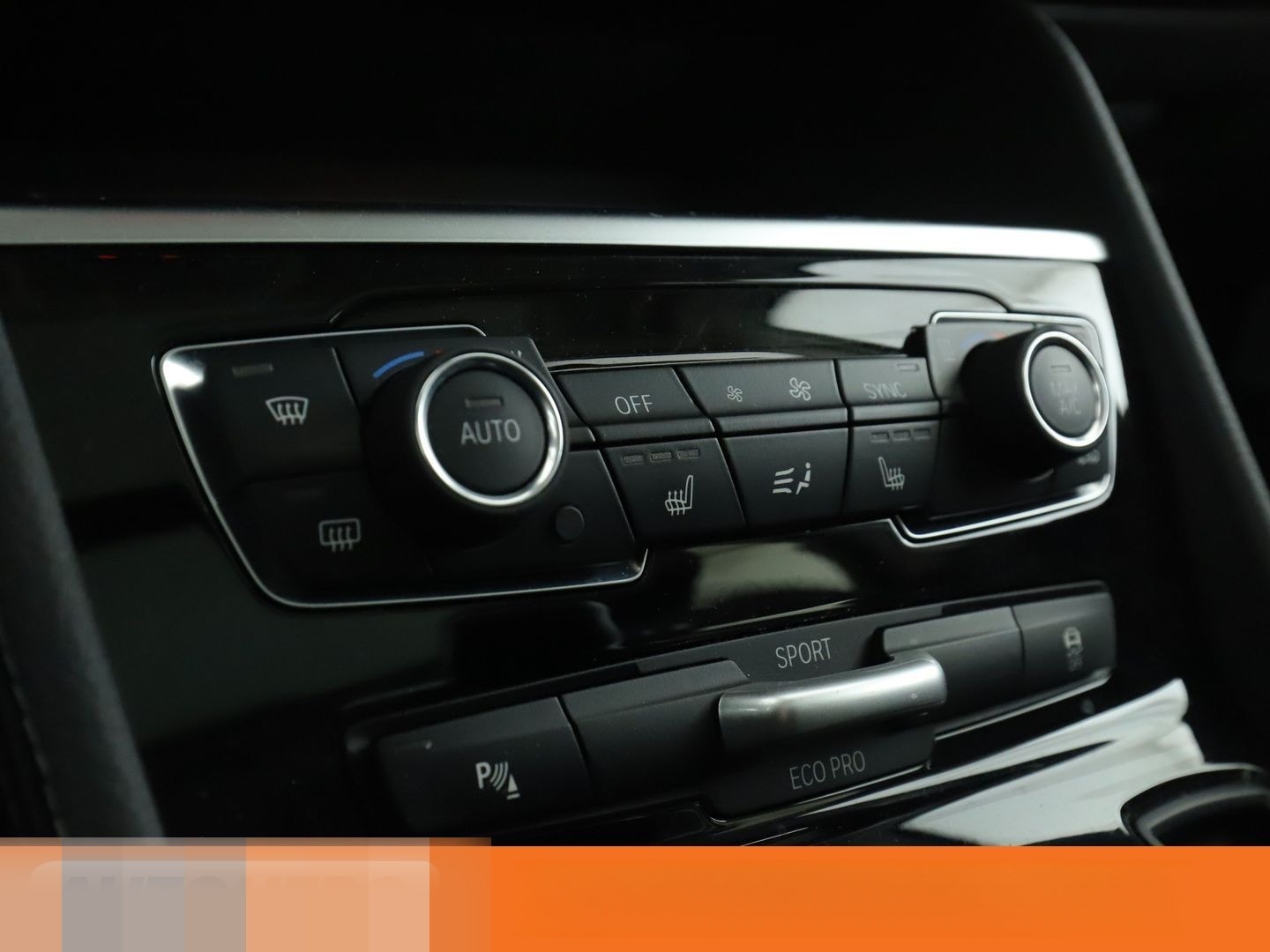 BMW 220i Gran Tourer Sport Line Aut.*NAVI*LED*TEMPO* foto 25