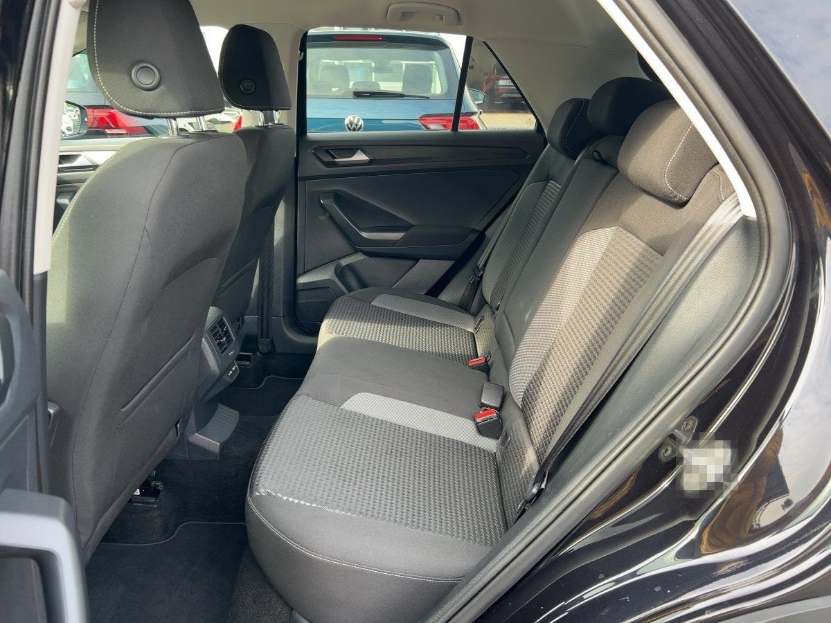 Volkswagen T-Roc ACTIVE 1.5 TSI DSG APP+DAB+ACC+LED+NAVI+PD foto 9