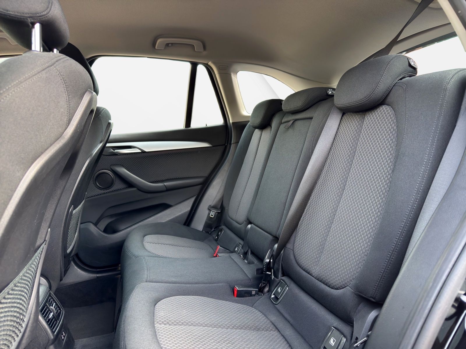 BMW X1 sDrive 18 I Advantage *LED *Navi+ *Business foto 15