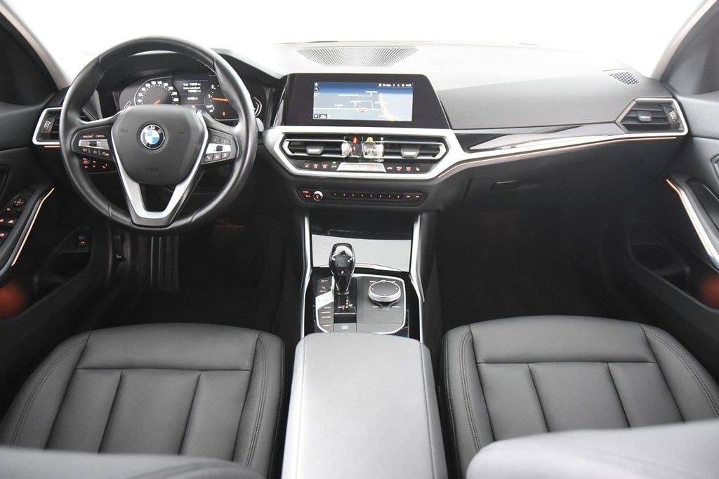 BMW 318i A Touring *1.Hand*Leder*Navi*SHZ*EHK* foto 2
