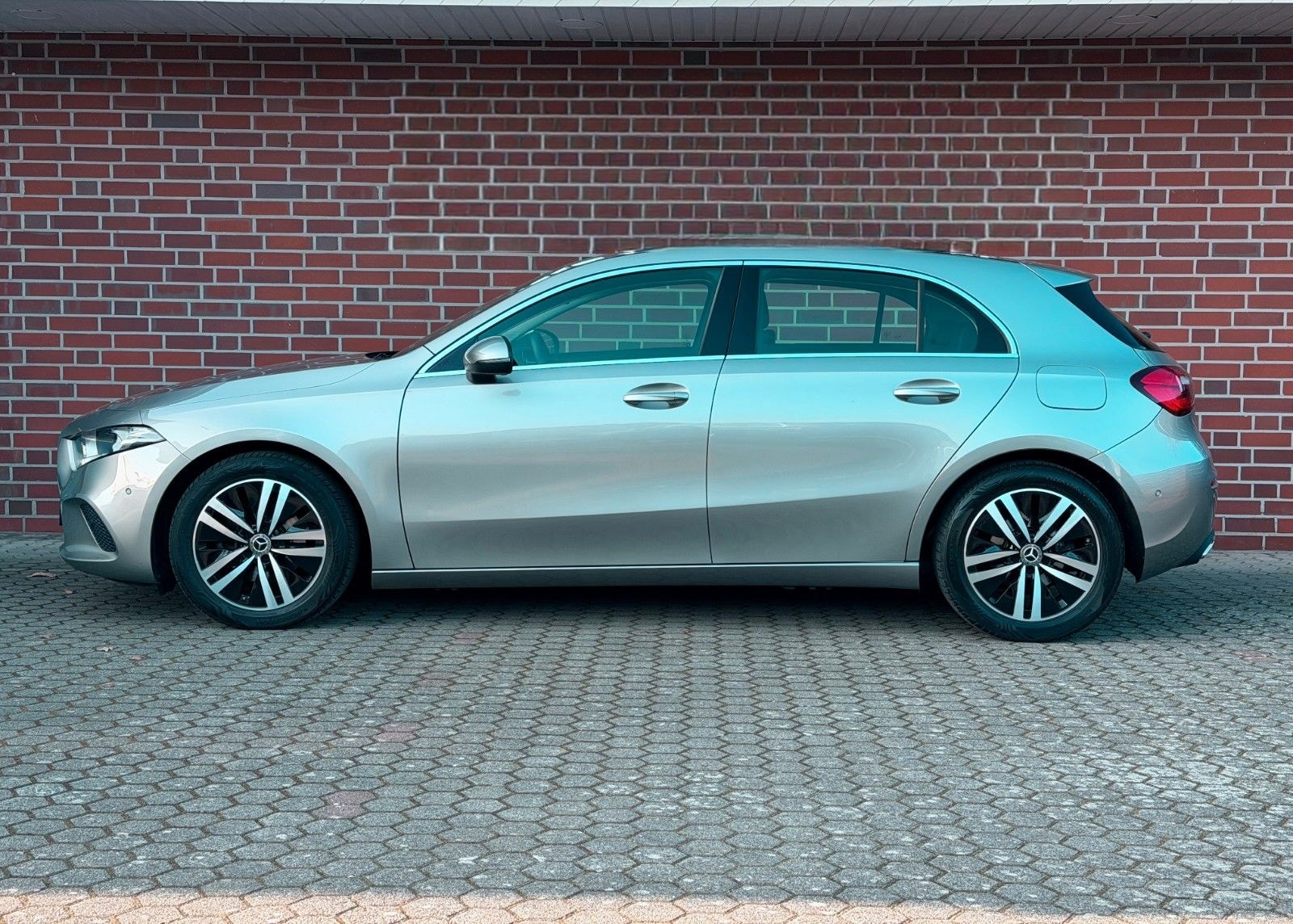 Mercedes-Benz A 180 Progressive MBUX Navi SHZ foto 2