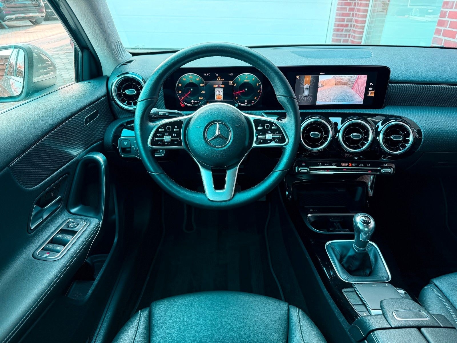 Mercedes-Benz A 180 Progressive MBUX Navi SHZ foto 12