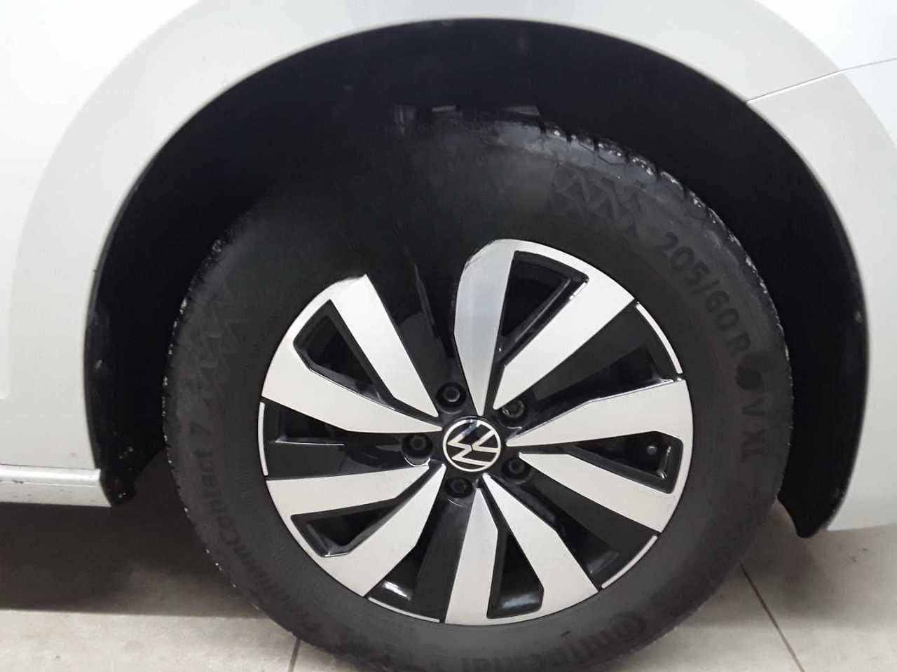 Volkswagen Touran 2.0 TDI Comfortline 7 Si. AHK LED foto 12