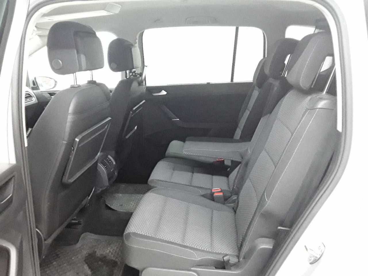 Volkswagen Touran 2.0 TDI Comfortline 7 Si. AHK LED foto 5