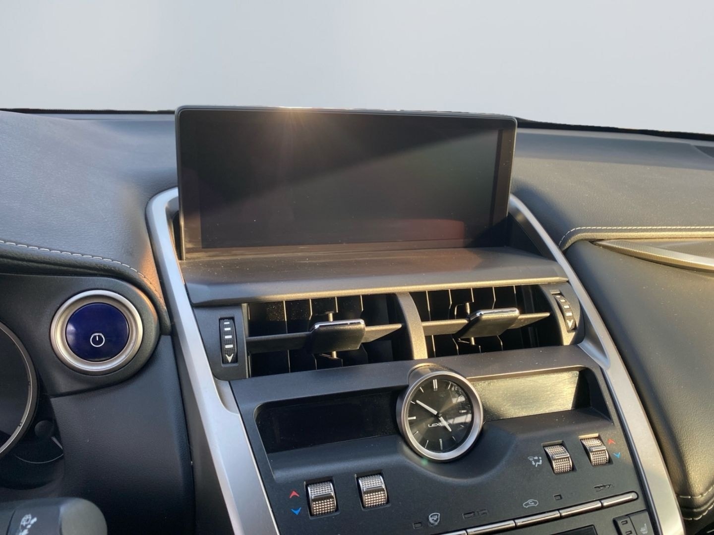 Lexus NX 300h Amazing Edition E-FOUR *Bi-LED*HiFi*PDC* foto 16