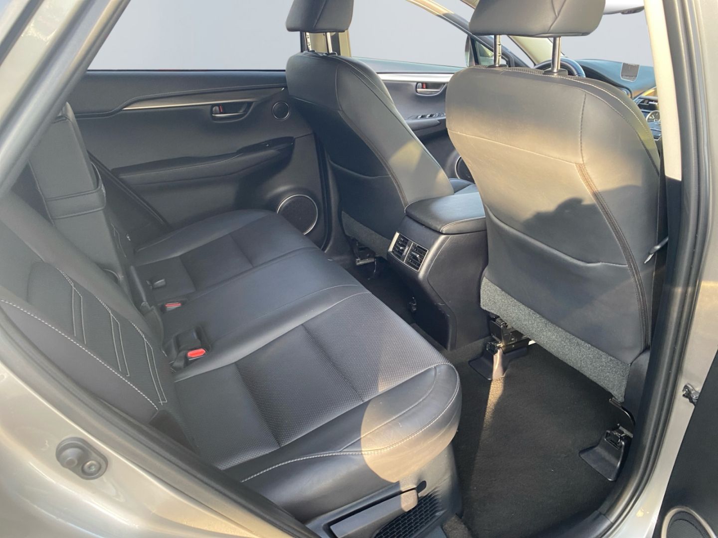 Lexus NX 300h Amazing Edition E-FOUR *Bi-LED*HiFi*PDC* foto 20