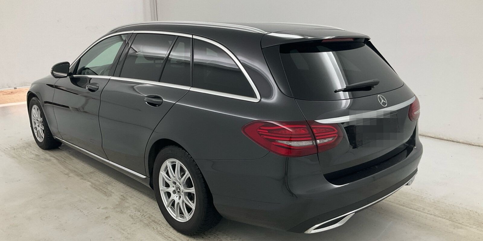 Mercedes-Benz C 180 T Avantgarde Navi LED High Perf. Navi foto 10