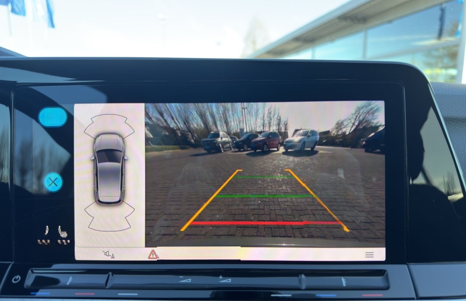 Volkswagen Golf VIII 1.5TSI Life NAVI+KAMERA+LED foto 16