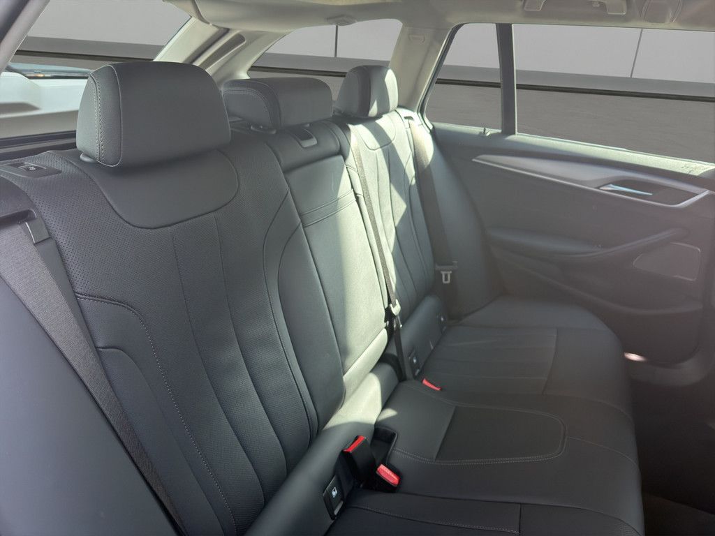 BMW 530e xDrive T. HYBRID LASER NAVI HUD 18" AHK foto 6