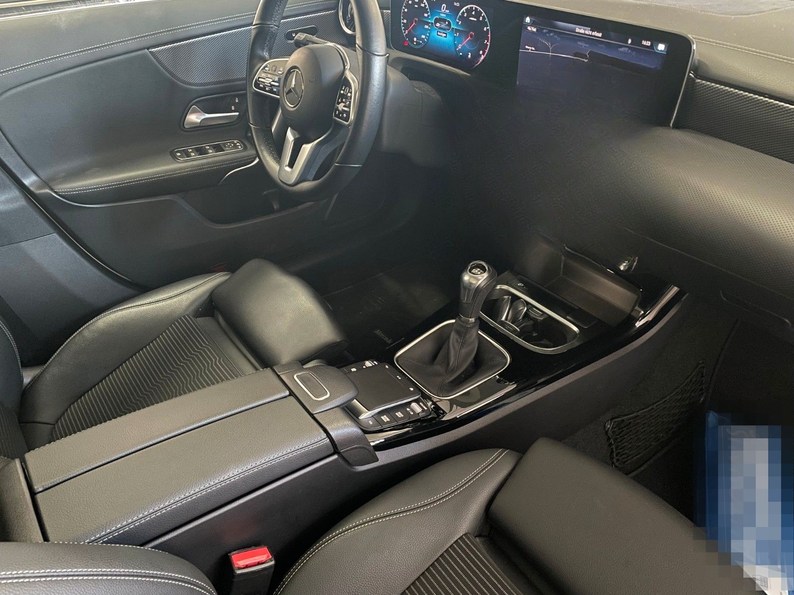 Mercedes-Benz CLA Shooting Brake CLA 180 PANO/19 Zoll/NAVI foto 17