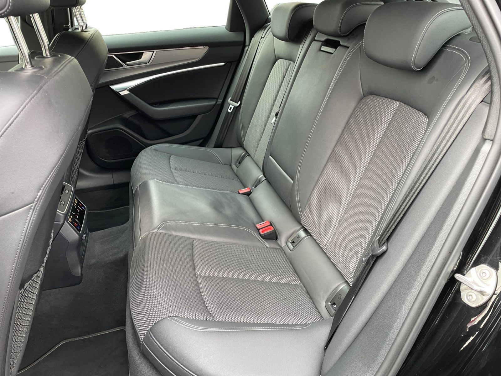 Audi A6 Avant 45 TDI quattro S-trnc S-line AHK 360° foto 11