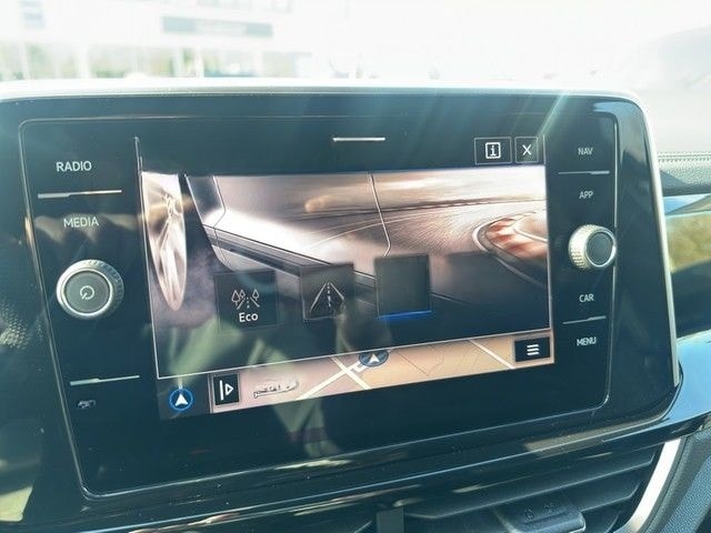 Volkswagen T-Roc 1.0 TSI 110 PS *R-LINE*LED NAVI KAMERA foto 21