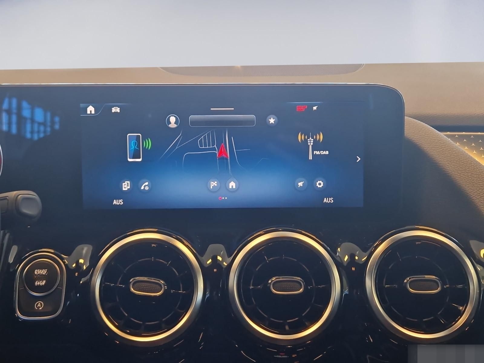 Mercedes-Benz GLA 200 Progressive MULTIBEAM Kamera 18 Zoll foto 11