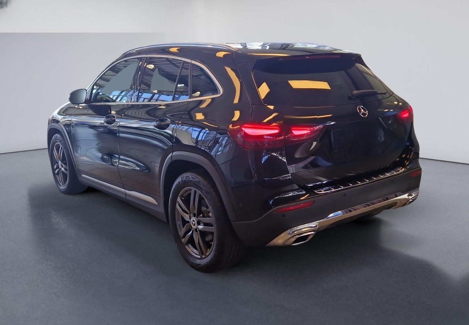 Mercedes-Benz GLA 200 Progressive MULTIBEAM Kamera 18 Zoll foto 4