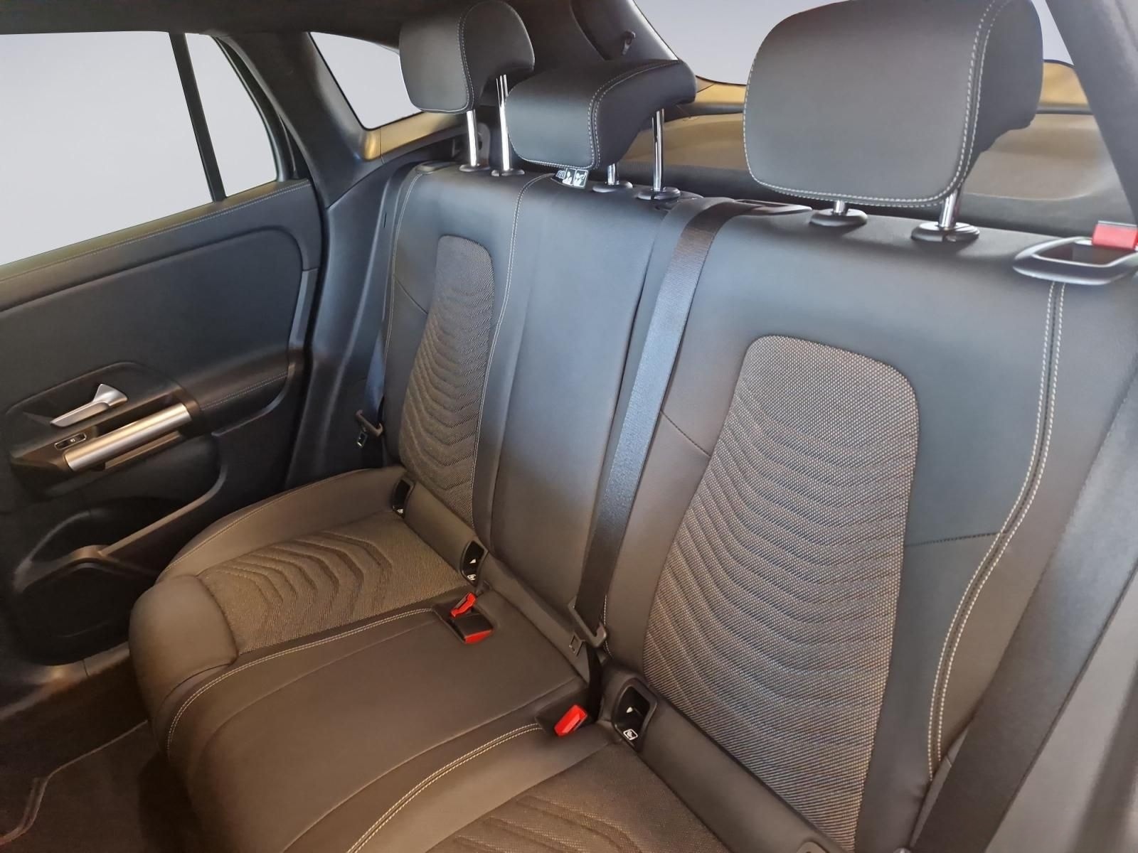 Mercedes-Benz GLA 200 Progressive MULTIBEAM Kamera 18 Zoll foto 9