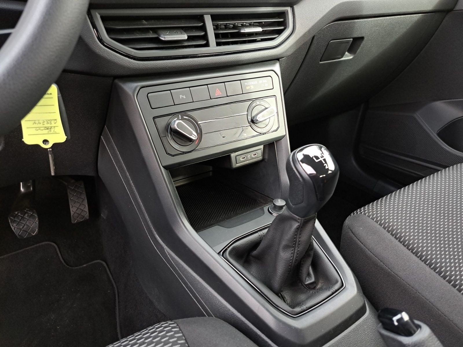 Volkswagen T-Cross 1.0 TSI 3,99% APP 5J-GARAN LED GJ-REIF P foto 22